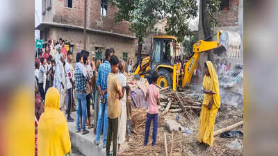 Bihar News: सीतामढ़ी में 23 मकानों पर चला बुलडोजर, पटना हाई कोर्ट के आदेश पर हुई कार्रवाई