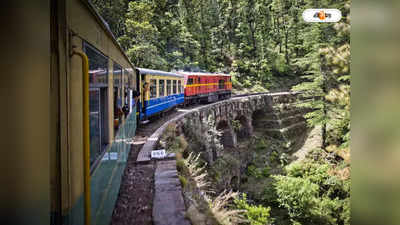 Darjeeling Toy Train : বাড়ছে যাত্রী, রেকর্ড ভিড় টয়ট্রেনে