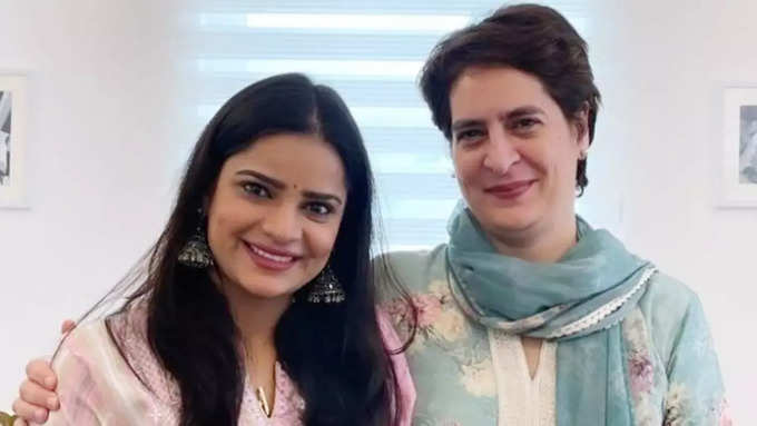 archana with priyanka gandhi