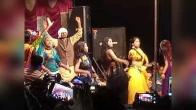 Sheopur MLA Dance: डांसरों को देख खुद को रोक नहीं पाए विधायक बाबू जंडेल, स्टेज पर जमकर नाचे