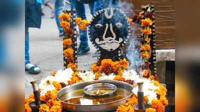 Shani Dev: ৫ রাশির জন্য দারুণ শুভ আজকের শনিবার, বড় ঠাকুরকে তুষ্ট করবেন কী ভাবে?