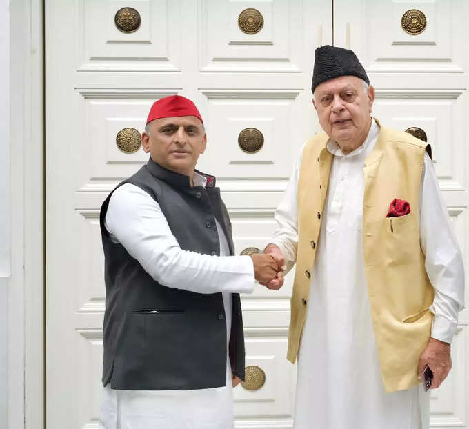 Farook Akhilesh Meeting