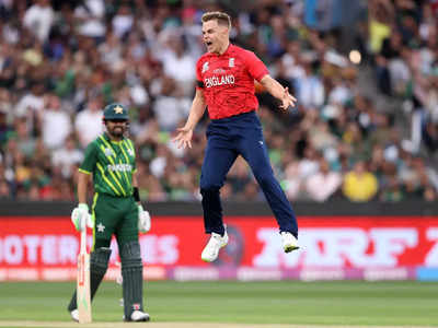 PAK vs ENG : মেলবোর্নে ইংরেজ শাসন, কুরান-আদিল জুজু-তে কুপোকাত বাবররা