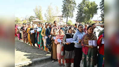 Himachal Election: हिमाचल प्रदेश में रेकॉर्ड 75.6 फीसदी रिकॉर्ड वोटिंग, अब भी मिल रहे हैं पोस्टल बैलट