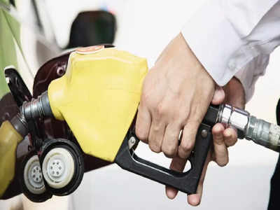 Petrol Diesel Price: সপ্তাহের শুরুতে পেট্রল-ডিজেলের দাম কত? একনজরে কলকাতা-সহ অন্য শহরের দাম