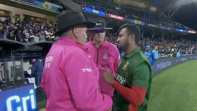 मैच शुरू होने से नाखुश शाकिब (भारत बनाम बांग्लादेश)