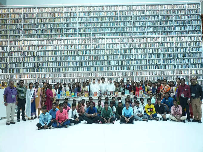 துபாய் ஷேக் முகமது பின் ராஸிக் நூலகத்திற்கு 1000 நூல்களை வழங்கும் நிகழ்வு