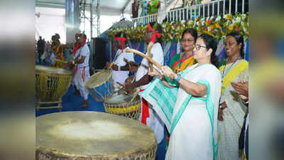 Mamata Banerjee: నిధుల కోసం మీ కాళ్ల మీద పడి అడుక్కోవాలా..? : కేంద్రంపై మమతా బెనర్జీ ఫైర్
