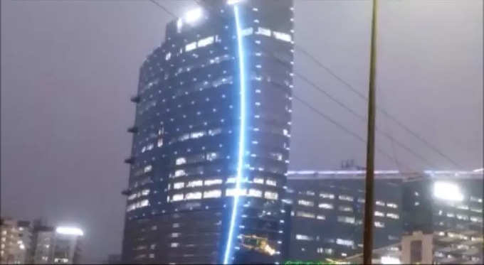 डायबिटीज के प्रति लोगों को जागरूक करने के लिए नीली रोशनी से जगमगा उठा नोएडा का आइकॉनिक इमारत एडवांट टावर