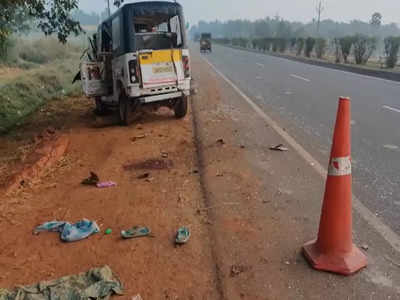 కాకినాడ జిల్లాలో ఘోర రోడ్డు ప్రమాదం.. నలుగురి మృతి, 9మందికి తీవ్ర గాయాలు