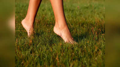 Benefits of walking barefoot: చెప్పులు లేకుండా నడిస్తే.. ఎన్ని లాభాలో తెలుసా..?