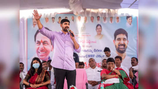 Kaushik Reddy: వివాదాల్లో ఎమ్మెల్సీ కౌశిక్ రెడ్డి.. స్జేజిపైనే కంటతడి పెట్టుకున్న మహిళా నేత 