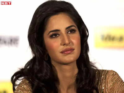 Katrina Kaif Video: कटरीना कैफ को पपाराजी पर आया गुस्सा, झल्लाते हुए गाड़ी से उतरकर बोलीं- अपना कैमरा नीचे रखो