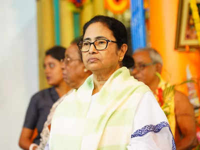 Mamata Banerjee : বারাণসীর মতো কলকাতাতেও গঙ্গা আরতি, নির্দেশ মুখ্যমন্ত্রীর