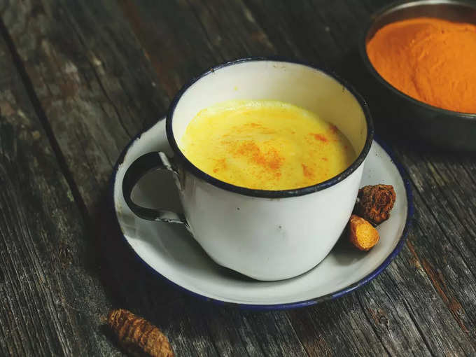 হলুদ দুধ (Turmeric Milk)