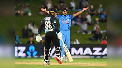 IND vs NZ: न्यूजीलैंड के बल्लेबाजों पर बरपा अर्शदीप का कहर, टीम हैट्रिक लेकर मचाई सनसनी