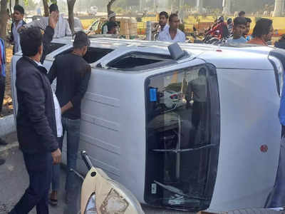 Noida Accident: ग्रेटर नोएडा में स्‍कूल वैन की कार से जबर्दस्‍त टक्‍कर, एक छात्रा हुई घायल