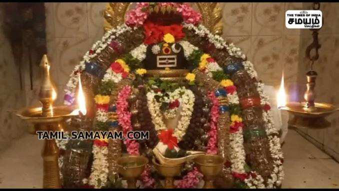 ஸ்ரீ காசி விஸ்வநாதர் திருக்கோயிலில் நடைபெற்ற சோமவார பிரதோஷ வழிபாடு