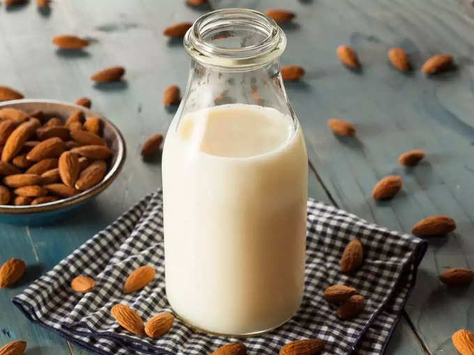 बादाम दूध (almond milk)