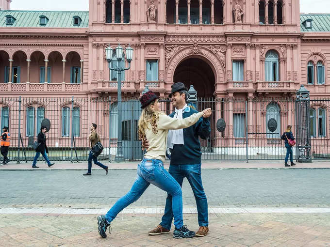 अर्जेंटीना में टैंगों डांस है बेहद पॉपुलर -