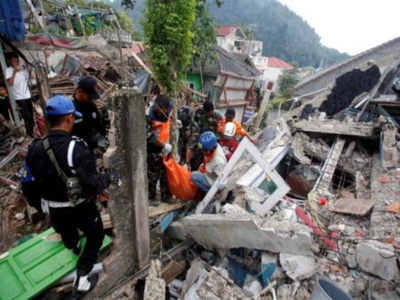Indonesia Earthquake : आजीच्या मृतदेहाजवळ जिवंत होतं बाळ, भूकंपात २७१ पैकी १०० लहान मुलांचा मृत्यू