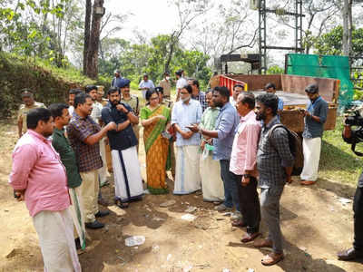 Sabarimala: ലക്ഷ്യം പരിസ്ഥിതി സൗഹൃദ ശബരിമല, വികസന പ്രവർത്തനങ്ങൾ ഇനിയും വേണം, മാതൃകാ തീര്‍ഥാടന കേന്ദ്രമാക്കിമാറ്റണമെന്ന് നിയമസഭയുടെ പരിസ്ഥിതി സമിതി