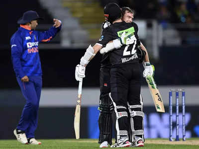न्यूझीलंडच्या पार्टनरशिपसमोर टीम इंडियाचे गोलंदाज गडबडले, किवींनी भारतावर सहज साकारला विजय
