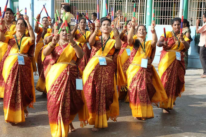 సూర్యప్రభ వాహనంపై శ్రీ పద్మావతి అమ్మవారు