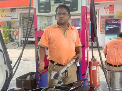 Petrol Price Today: 100-এর নীচে পেট্রল, দিল্লিতে জ্বালানি কলকাতার তুলনায় 10 টাকা কম
