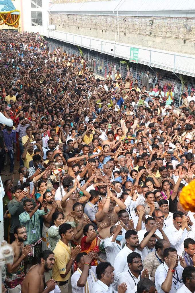 వైభవంగా తిరుచానూరు పద్మావతి అమ్మవారి రథోత్సవం