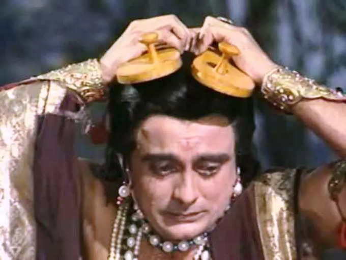 Sanjay-Jog-in-a-scene-from-Ramayan