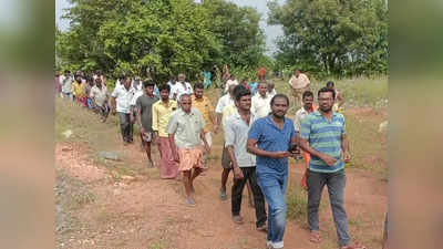 ஏழு கிராமங்களை பாதிக்கும் கல் குவாரியை மூட கோரிக்கை - ஊர் மக்கள் திருச்செங்கோடு குவாரியை முற்றுகை