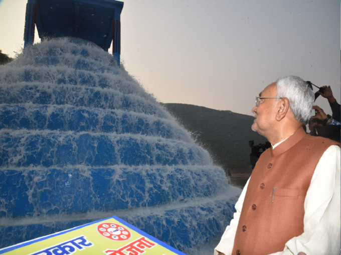 प्रतिव्यक्ति प्रतिदिन 135 लीटर शुद्ध गंगाजल