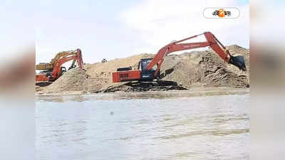 Sand Smuggling : সরকারি কর্মচারীরও নাম জড়াল বালি পাচারে