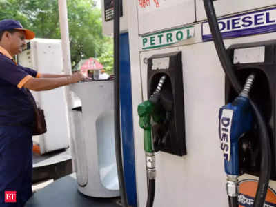 Petrol Price Today: ఈ క్రెడిట్ కార్డుతో 68 లీటర్ల పెట్రోల్ ఫ్రీ.. అలా చేస్తేనే..!