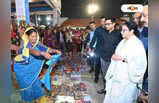 Mamata Banerjee in Hosto Shilpo Mela: ইকো পার্কের হস্তশিল্প মেলা ঘুরে দেখলেন মুখ্যমন্ত্রী, সঙ্গী অভিষেকও