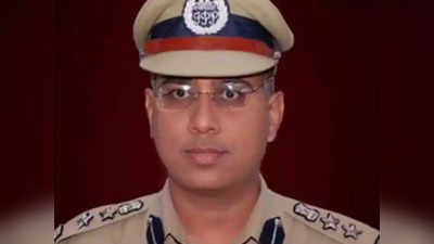 Satish Ganesh Transfer: अचानक ऐसा क्या हुआ कि करीब 2 साल बाद बदल दिए गए वाराणसी के पहले पुलिस कमिश्रर सतीश गणेश