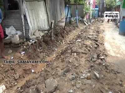 திமுக அரசை கண்டித்து குழிக்குள் இறங்கி ஏராளமான பெண்கள் நூதன போராட்டம்