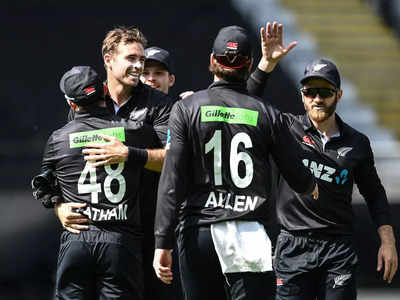 Ind vs Nz: गब्बर, SKY से स्पाइडरमैन तक सभी सूरमा फेल, 2 ओवरों ने बचाई भारत की शर्मनाक हार