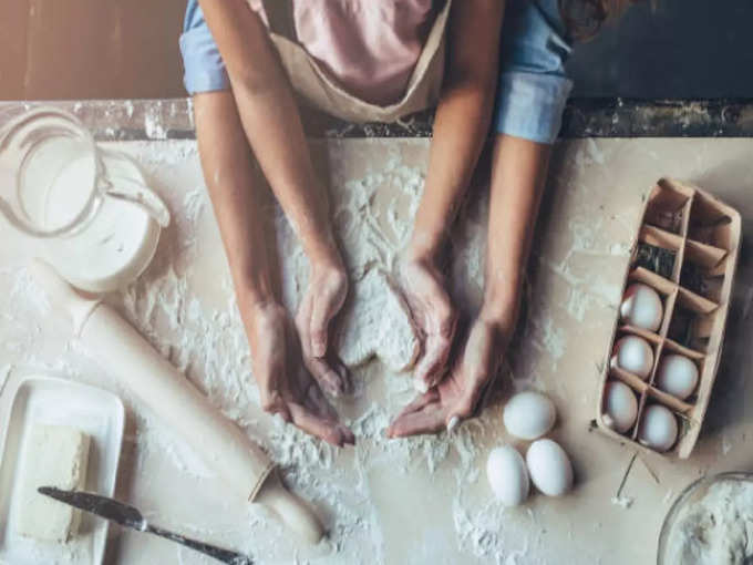 Cake baking