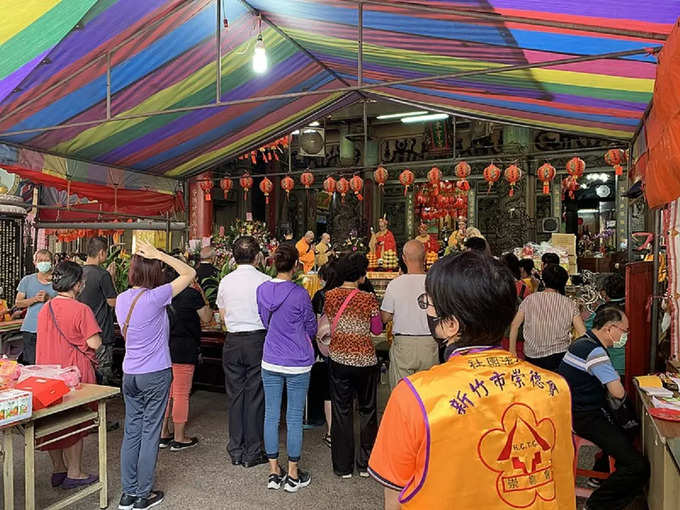 द हंग्री घोस्ट फेस्टिवल - The Hungry Ghost Festival