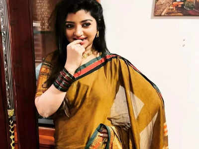 VJ Mahalakshmi: தலையில் தட்டி.. தட்டி... க்யூட்னஸ் ஓவர்லோடட்... மகாலெட்சுமி கலக்கல் வீடியோ!