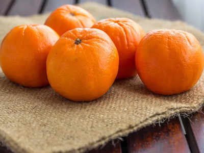 Health Benefits of Orange: শীতে কম পয়সায় মিলছে কমলালেবু, খেলেই দূরে যাবে বহু অসুখ