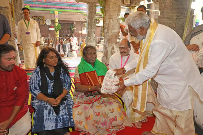 పద్మావతి అమ్మవారి సేవలో రాష్ట్రపతి ద్రౌపది ముర్ము