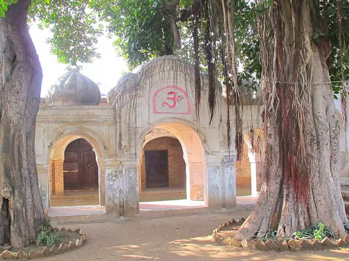 ಗೋರ್ ಖತ್ರಿ ಮತ್ತು ಗೋರಖನಾಥ ದೇವಸ್ಥಾನ, ಪೇಶಾವರ