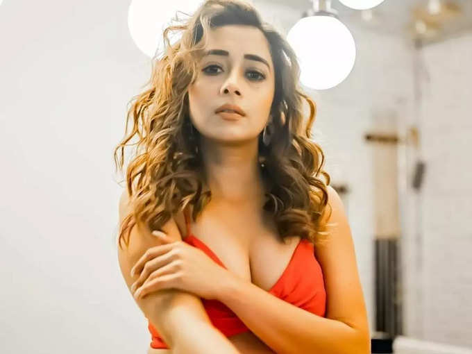 Tina Datta (টিনা দত্ত)