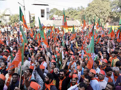 Himachal Pradesh Election Result 2022 : হিমাচলে ডিসেম্বর বিপ্লব, বিক্ষুব্ধদের চালে ঠান্ডা BJP