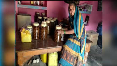 Success Story: दिव्यांग महिला ने पूरे गांव को दिखाया आत्मनिर्भरता का रास्ता, उनके देशी मुरब्बे से जिले को मिली नई पहचान