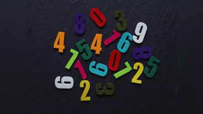 Numerology Horoscope 9 December : मूलांक 6 और 7 वालों को थोड़ा सावधान रहने की जरूरत, जन्मतारीख से जानें अपना राशिफल