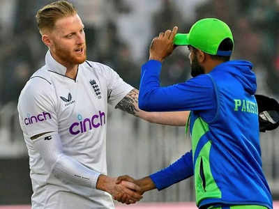 Pak vs Eng: गैंगवार के बावजूद इंग्लैंड खेल रहा टेस्ट, शर्मनाक हार के बाद पाकिस्तान टीम से 2 स्टार प्लेयर्स OUT 